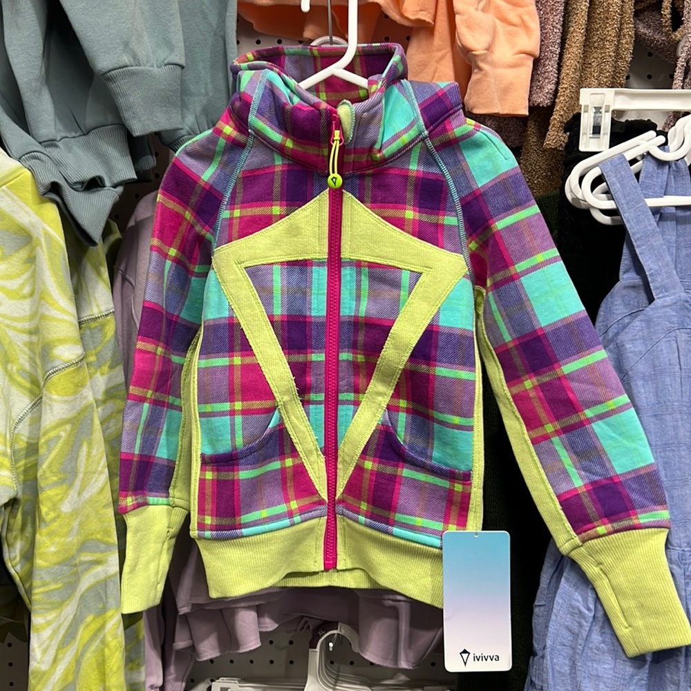 Ivivva Remix Hoodie • BNWT • SIZE 4 • Pink Purple Blue Plaid Pattern